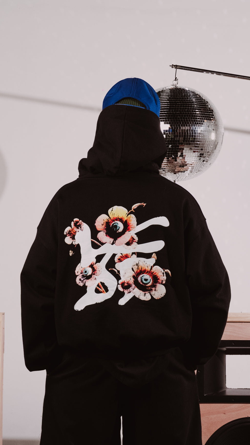 Jacket sunflowers with eyes